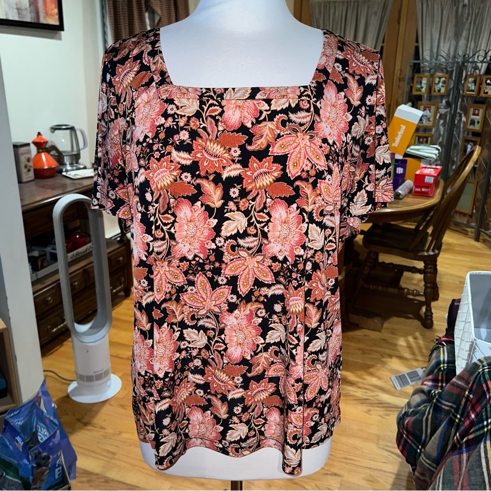 Susan Graver Size L Printed Liquid Knit Square Neck Flutter Sleeve Top